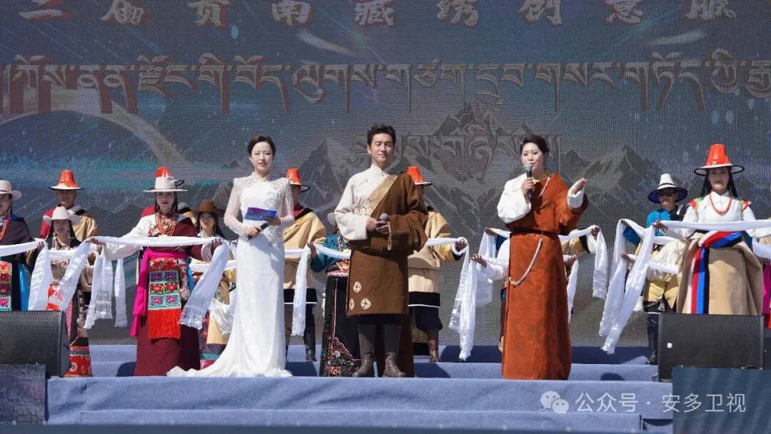 “ཕ་ཡུལ་གྱི་གླུ་སྐད”ཅེས་པའི་སྤྲོ་ཚོགས་སྐབས་དང་པོ་ལེགས་འགྲུབ་བྱུང་།