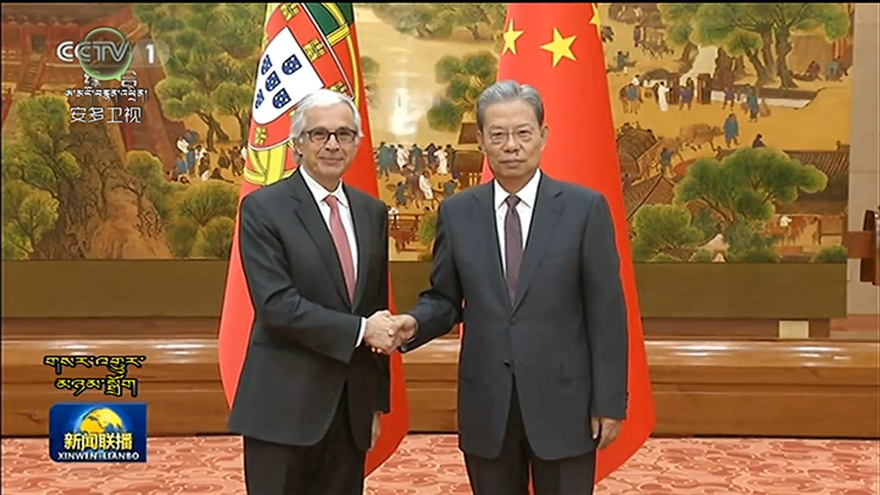 ཀྲའོ་ལེ་ཅི་ཡིས་ཕོར་ཐི་ཀལ་གྱི་གྲོས་དཔོན་དང་གྲོས་མོལ་མཛད།