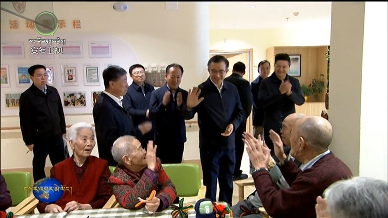 ལུའོ་ཏུང་ཁྲོན་གྱིས་ཞབས་ཞུའི་ལས་རིགས་ཀྱི་འཕེལ་རྒྱས་གནས་ཚུལ་ལ་རྟོག་ཞིབ་བྱས།