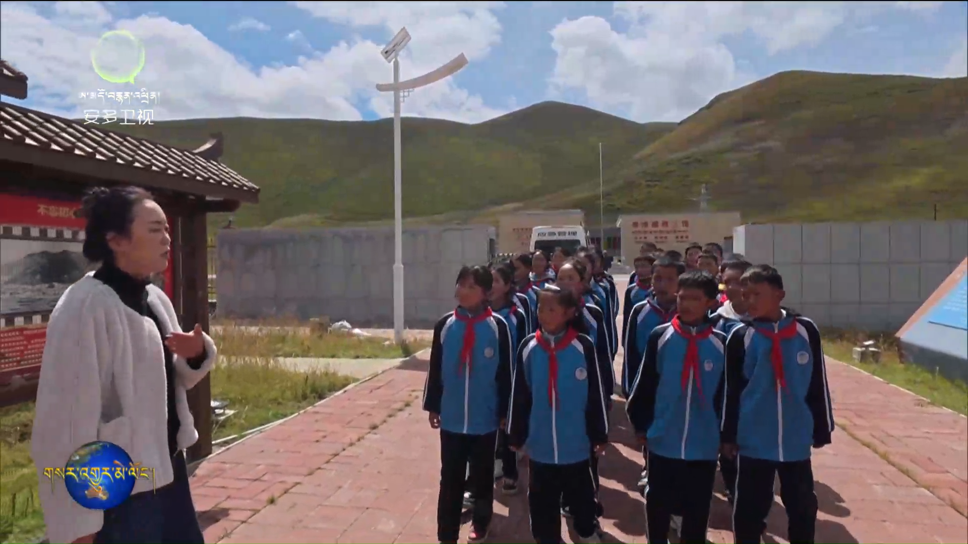 དར་ལག་རྫོང་གིས་བྱིས་པ་ཚོར་གསར་བརྗེའི་སློབ་ཐུན་ཁྲིད་ནས་རྒྱང་སྐྱོད་སྙིང་སྟོབས་མི་རབས་ནས་མི་རབས་བར་རྒྱུན་འཛིན་བྱས།